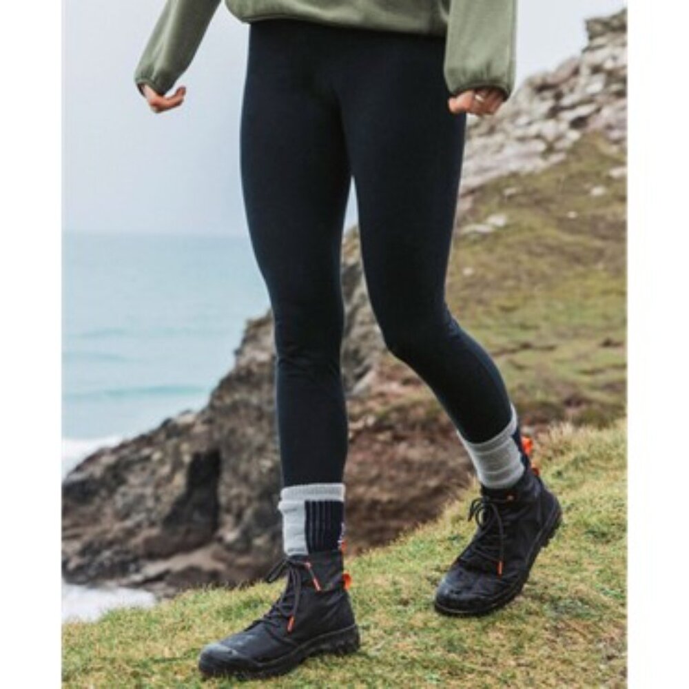 Finisterre Women's Zonda Legging 7/8 length Size S & M Black